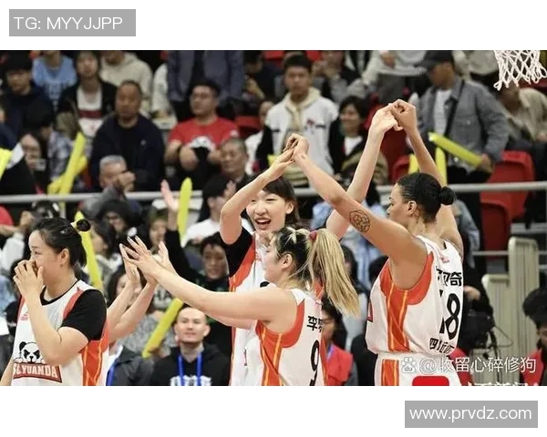 内蒙古女篮客场挑战WCBA强敌全力争胜展现团队精神与拼搏精神