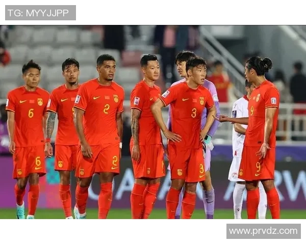 朱辰杰在关键时刻成功解围展现出色防守能力助力球队稳住局势