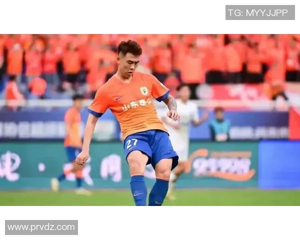 石柯抢断助力球队逆转胜利展现出色防守能力与比赛智慧