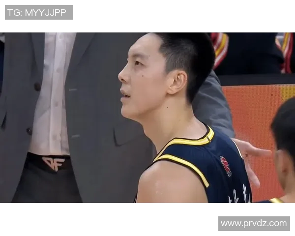 广东胡明轩：从青涩少年到篮球明星的成长之路与奋斗故事