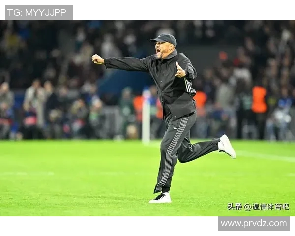 恰尔汉奥卢在欧冠赛场闪耀破门助力球队晋级之路 恰尔汉奥卢在欧冠赛场闪耀破门助力球队晋级之路