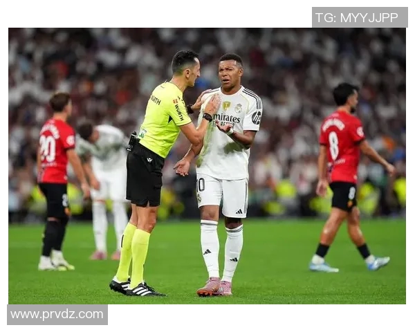 姆巴佩精彩抽射助力皇马逆转胜利展现超凡球技