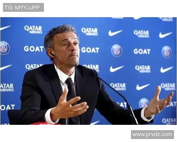 法甲巴黎圣日耳曼宣布签下英超球星，刷新转会纪录，引发球迷热议