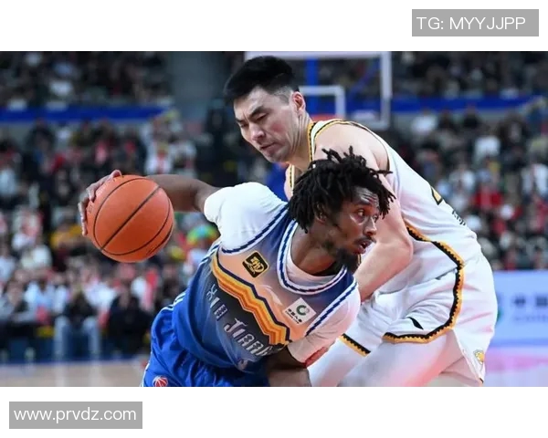 辽宁队新疆队将在CBA赛程中交锋,领头羊之争引发球迷热议 辽宁队新疆队将在CBA赛程中交锋,领头羊之争引发球迷热议